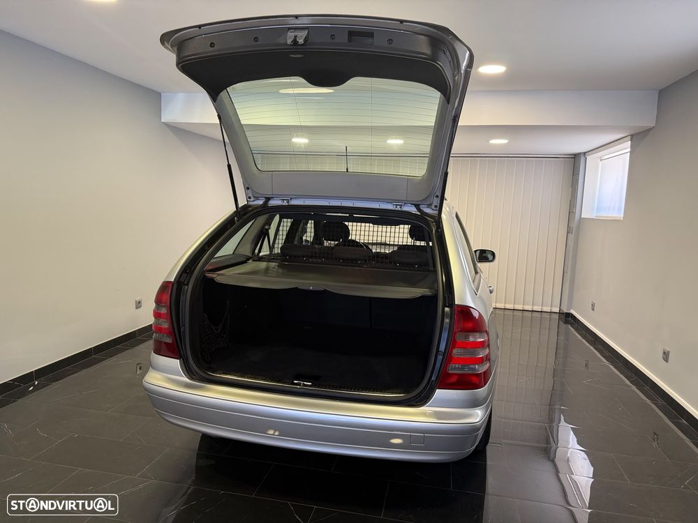 Mercedes-Benz C 220 - 23