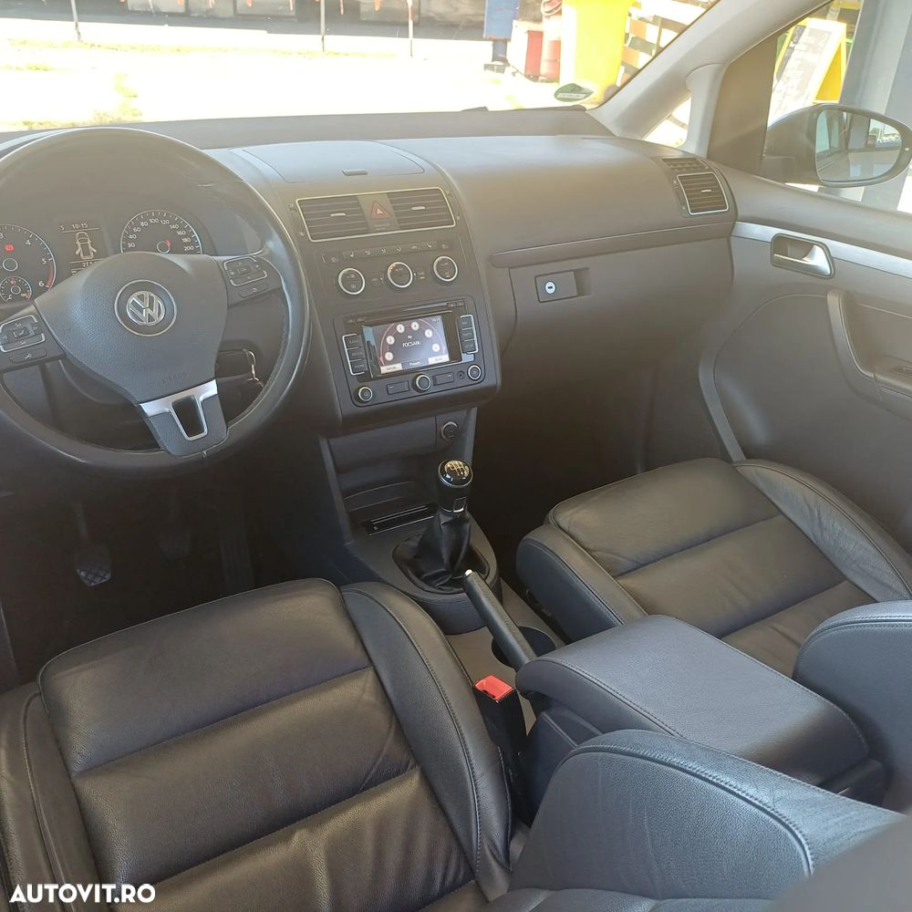 Volkswagen Touran 2.0 TDI DPF Highline - 6