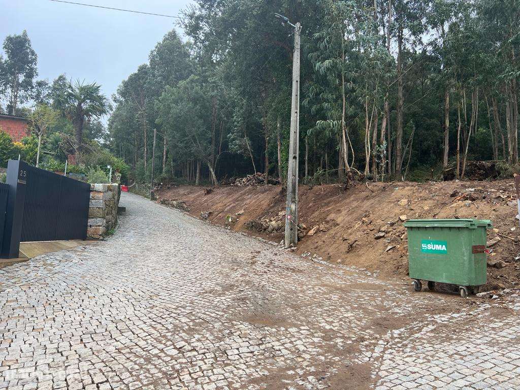 VENDE-SE TERRENO com PIP aprovado para 5 MORADIAS - Grande imagem: 2/10