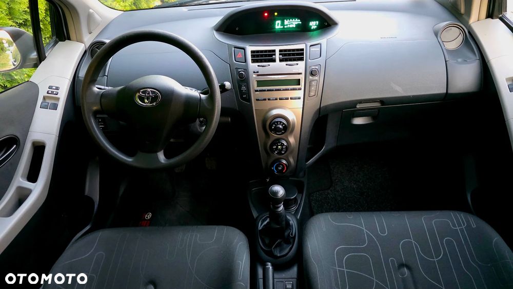 Toyota Yaris 1.33 2010 - 10