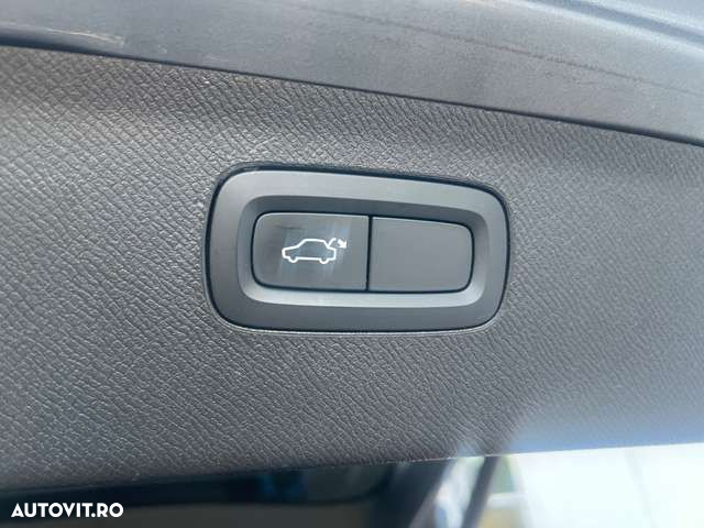 Volvo XC 90 - 12
