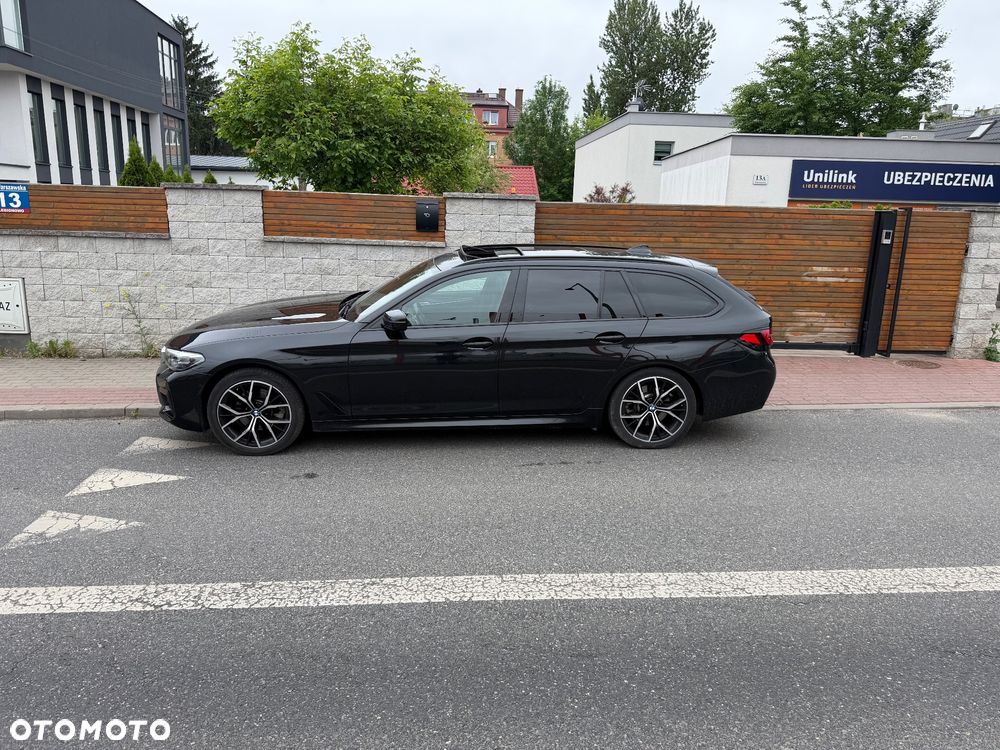 BMW Seria 5 520d xDrive M Sport sport - 2