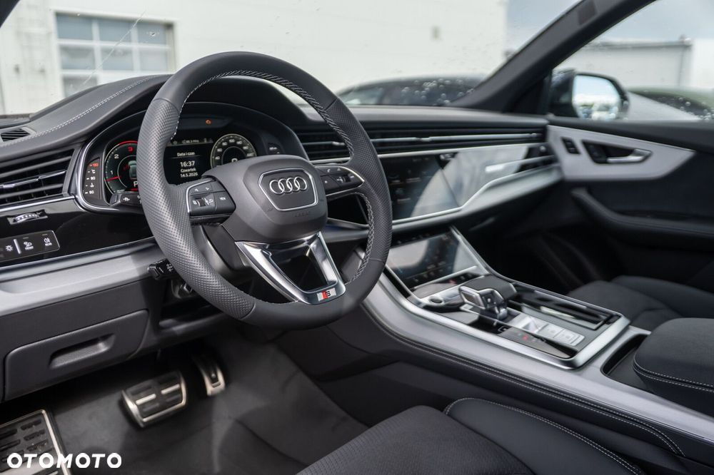 Audi Q8 - 14