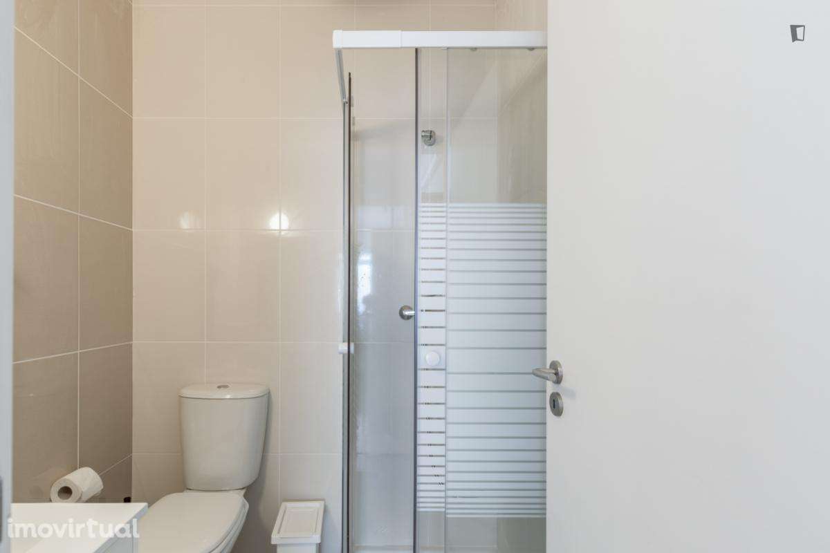 Quarto - localizado em Paranhos Porto - Grande imagem: 4/10