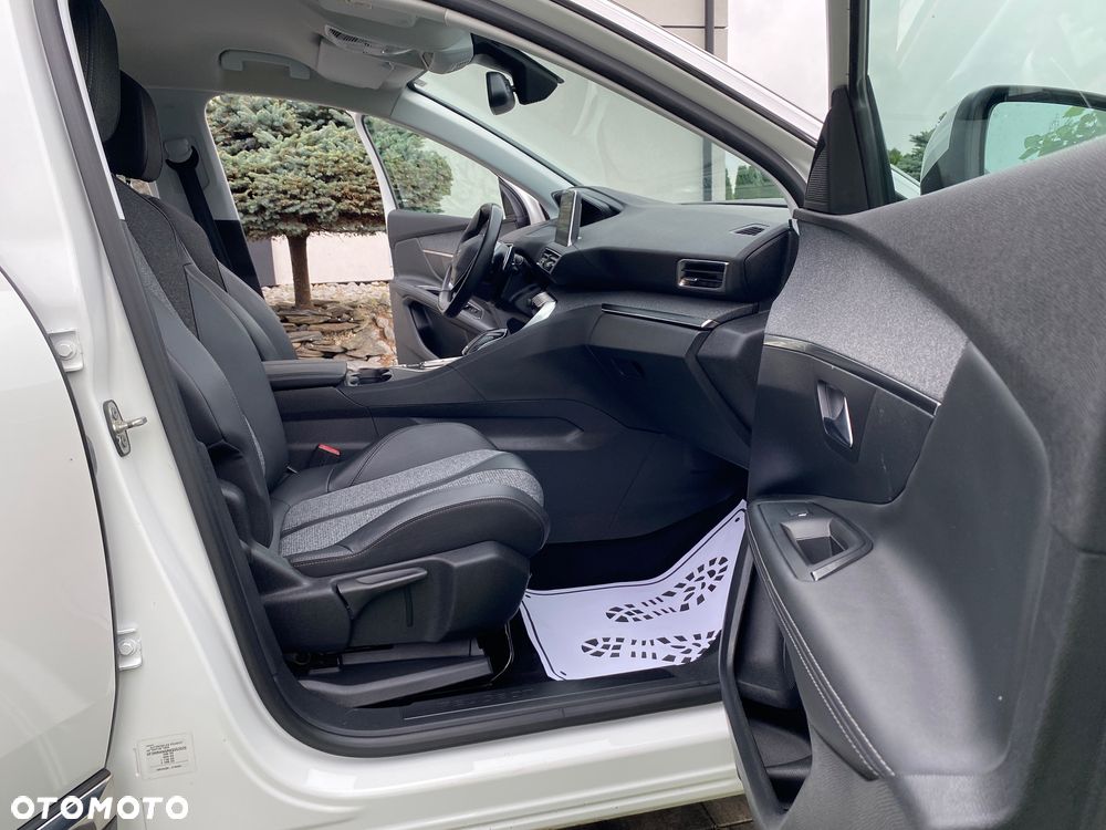 Peugeot 3008 1.2 PureTech GPF Allure S&S EAT8 - 28