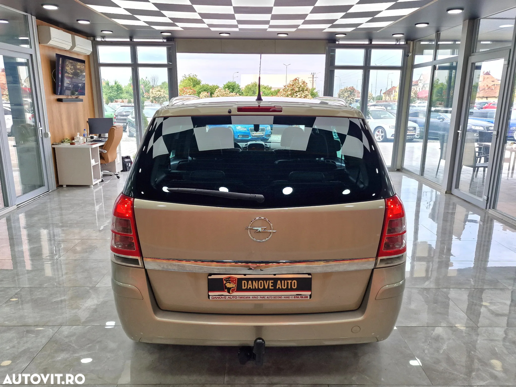 Opel Zafira 1.6 Cosmo - 11