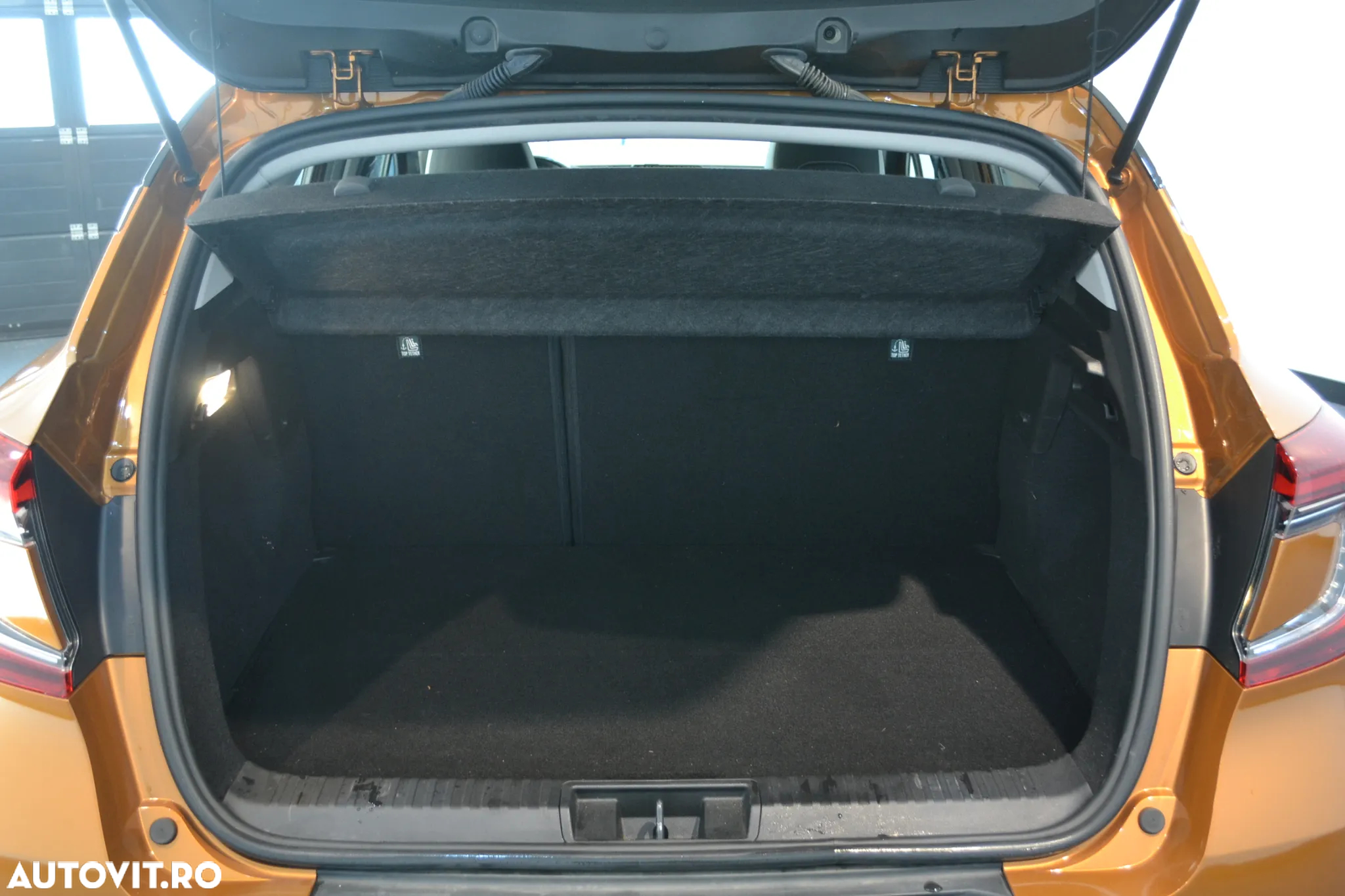 Renault Captur E-Tech Plug-In-Hybrid Intens - 5
