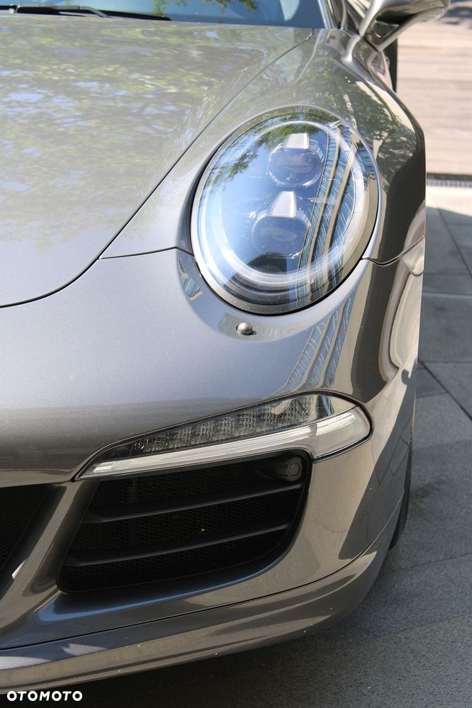 Porsche 911 Carrera GTS PDK - 9