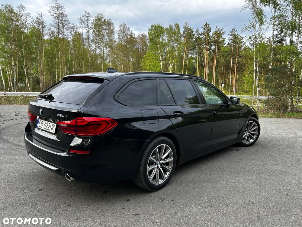 BMW Seria 5 520d xDrive - 12