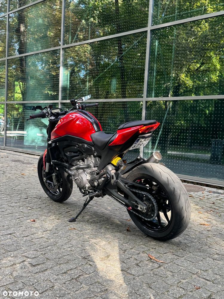 Ducati Monster - 11