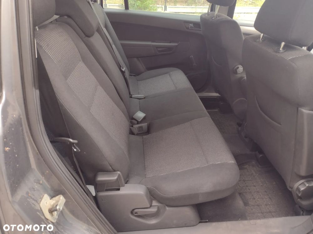 Opel Zafira 1.8 Family Plus - 10