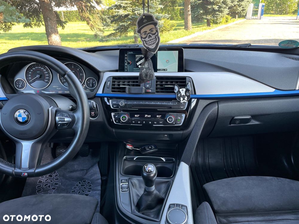 BMW Seria 3 320d Edition M Sport Shadow - 22