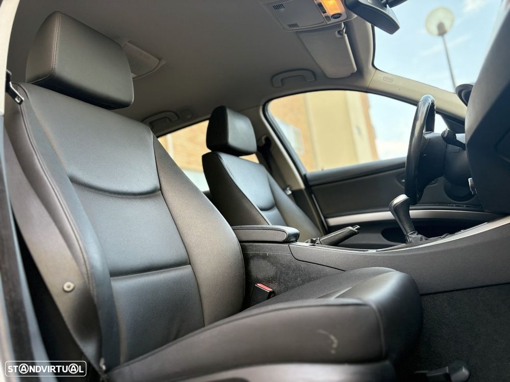 BMW 320 d Exclusive - 13
