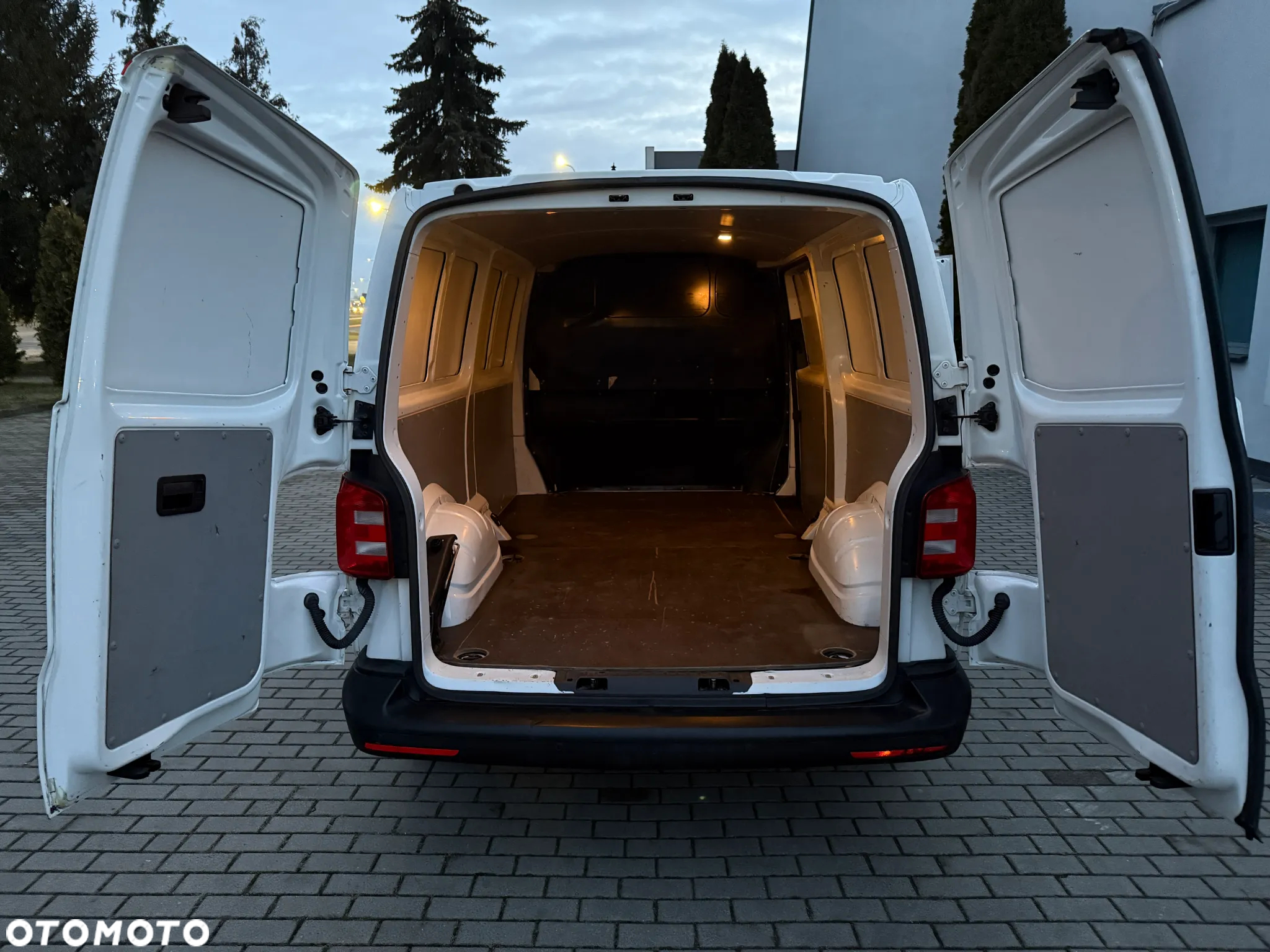 Volkswagen Transporter - 6