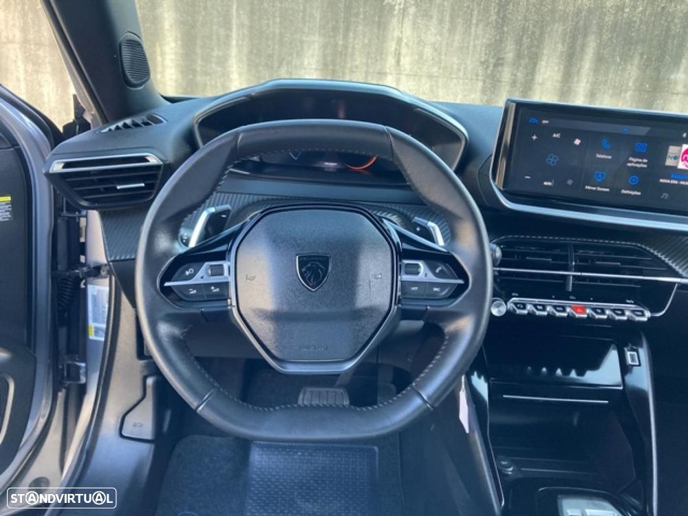 Peugeot 2008 1.2 Hybrid Allure e-DCS6 - 17