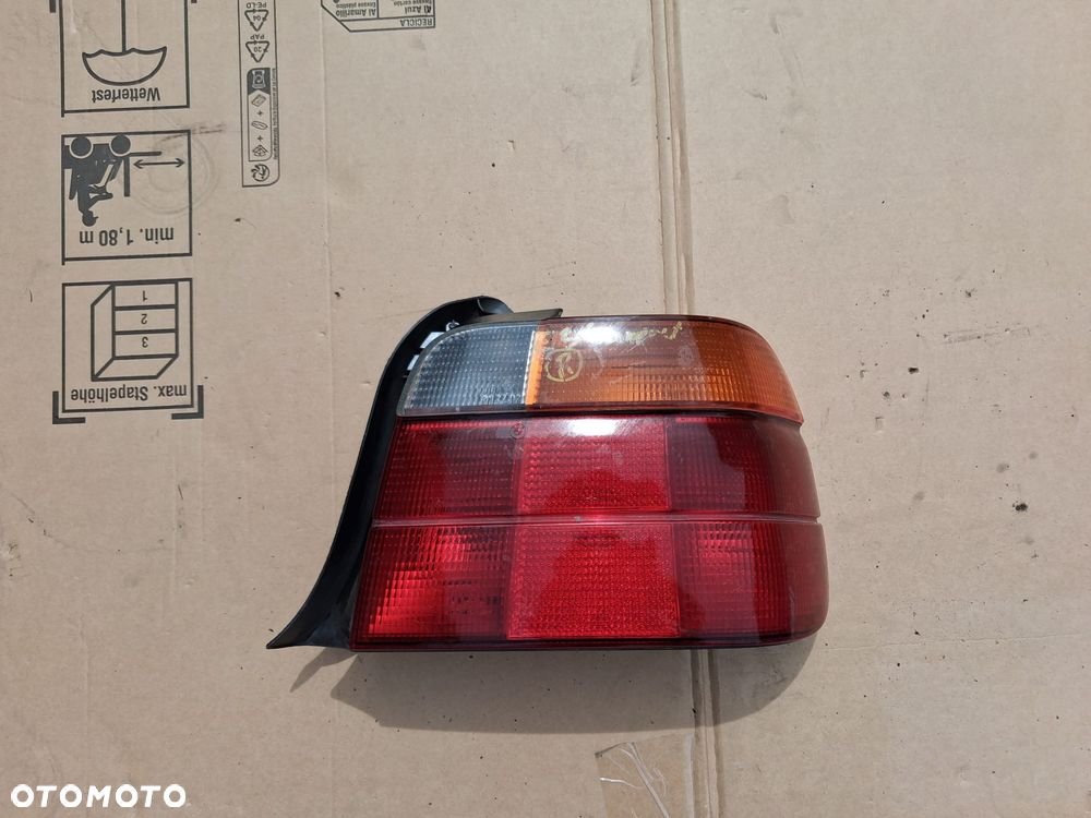 Lampa tył BMW  E36 compact prawa OE - 1