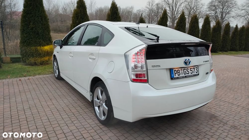 Toyota Prius (Hybrid) Comfort - 14