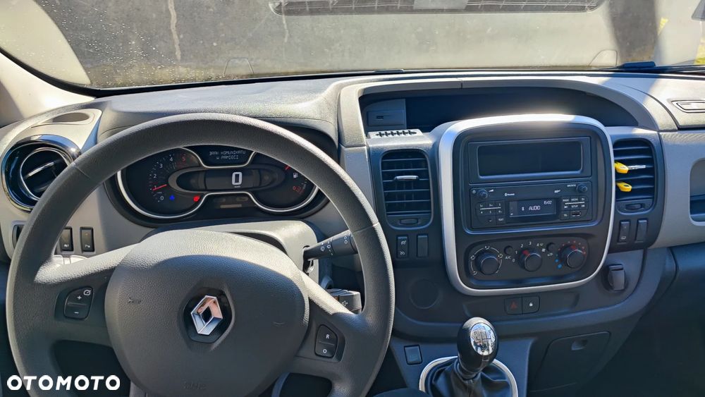 Renault Trafic - 12