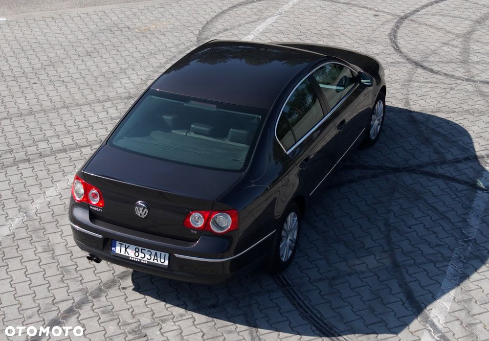 Volkswagen Passat 1.8 TSI Highline - 19