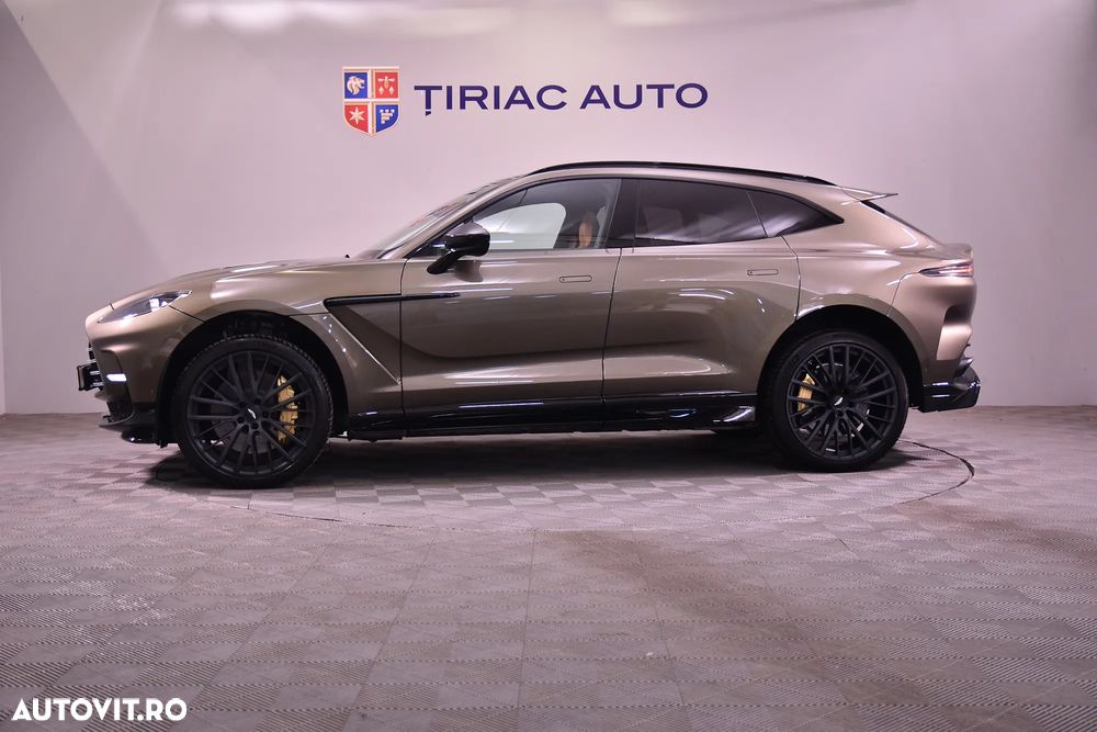Aston Martin DBX - 2