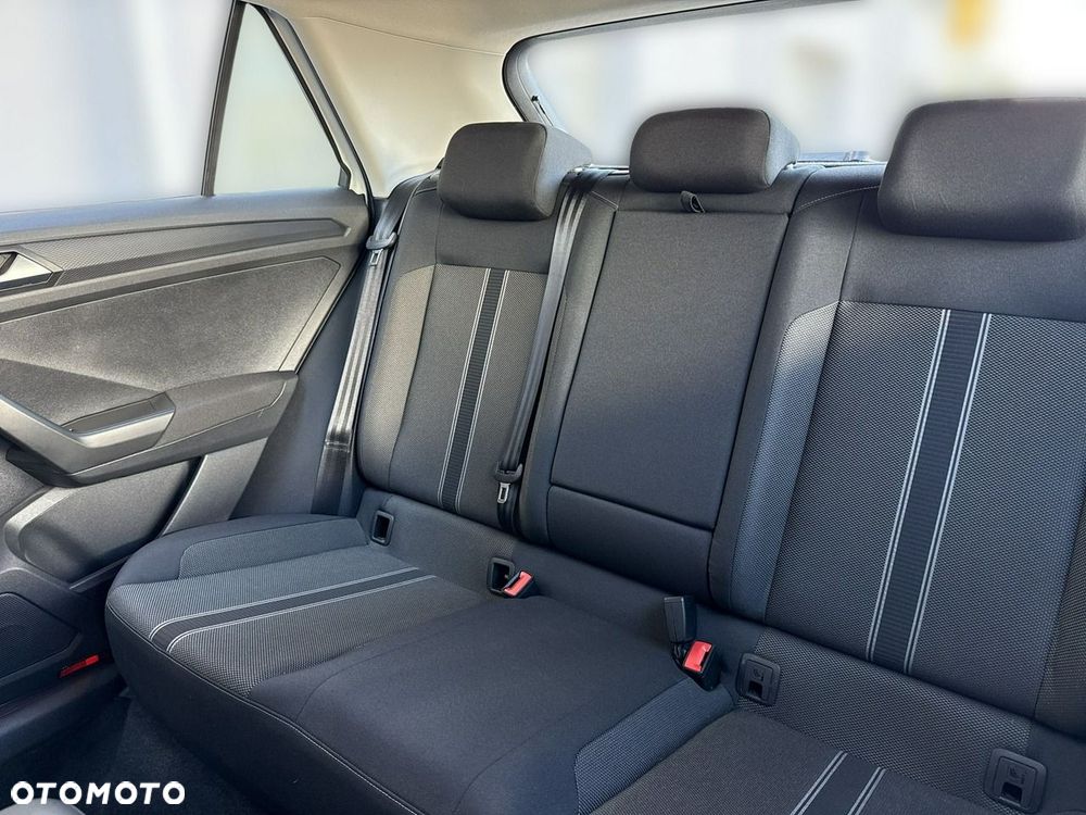 Volkswagen T-Roc 1.0 TSI Advance - 28