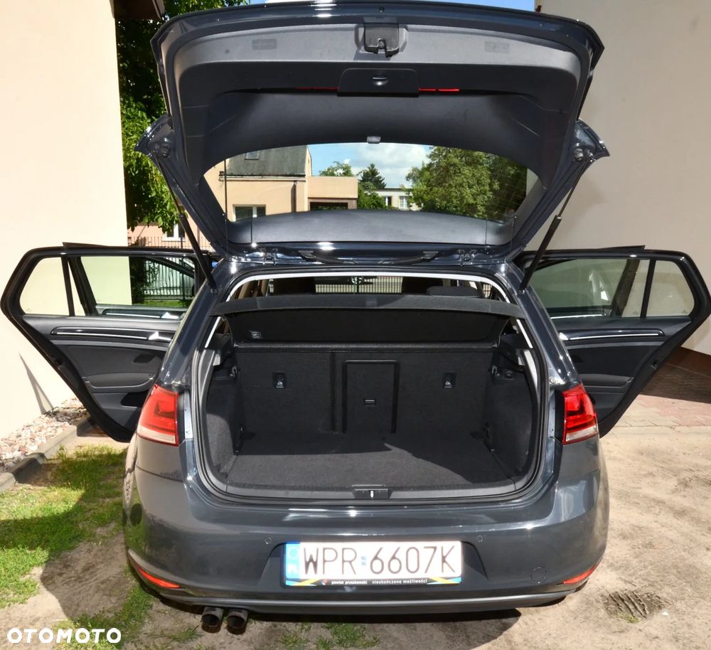 Volkswagen Golf - 26