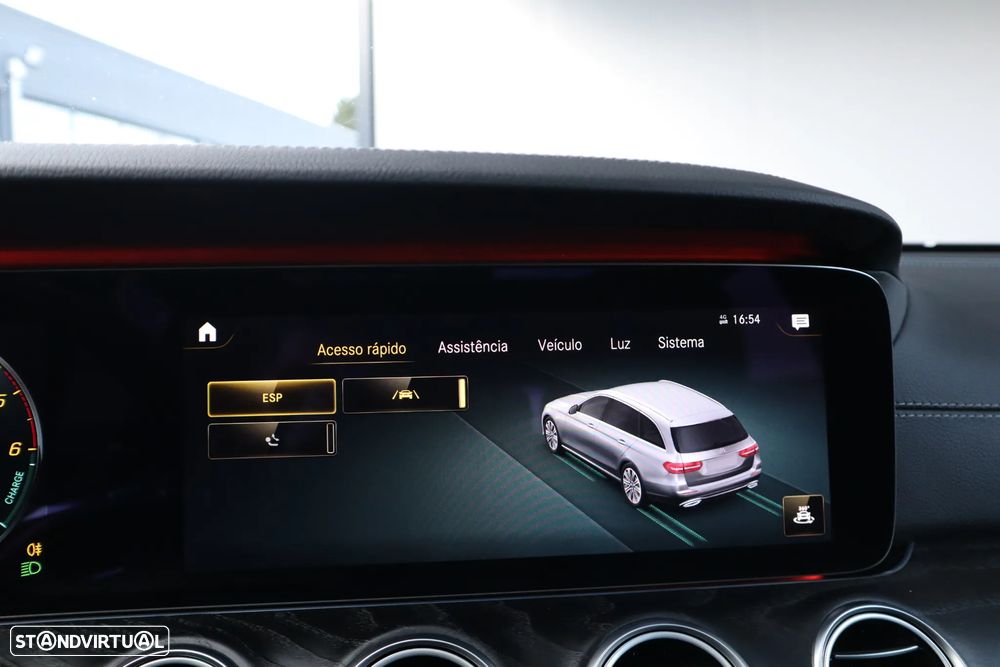 Mercedes-Benz E 300 de 9G-TRONIC AMG Line - 25