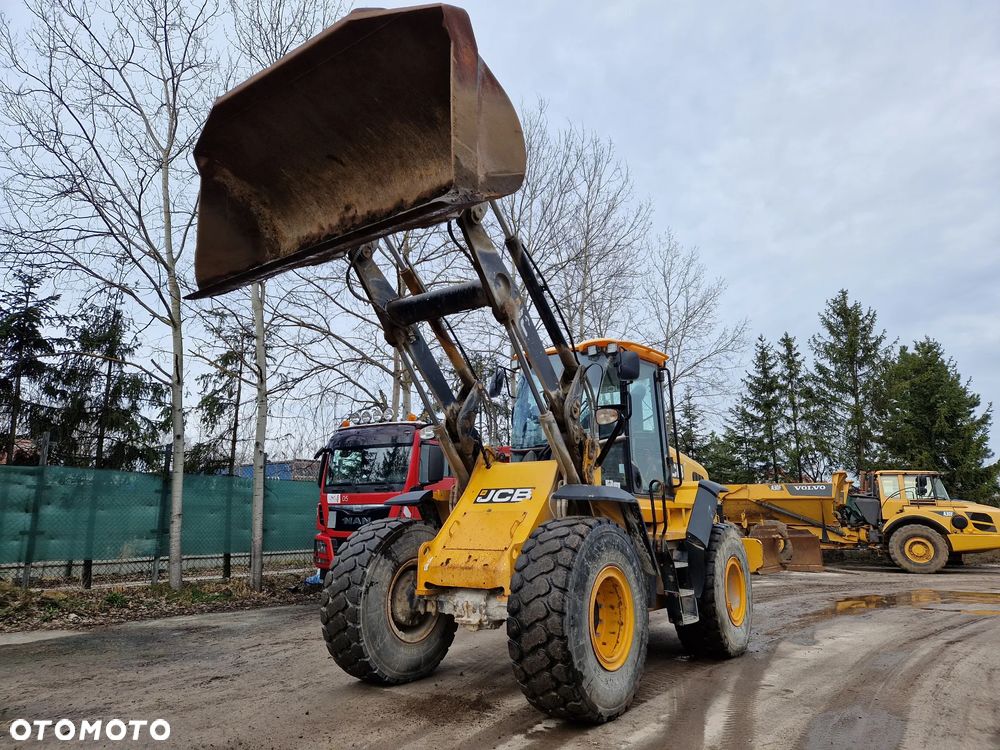 JCB 427HT - 11