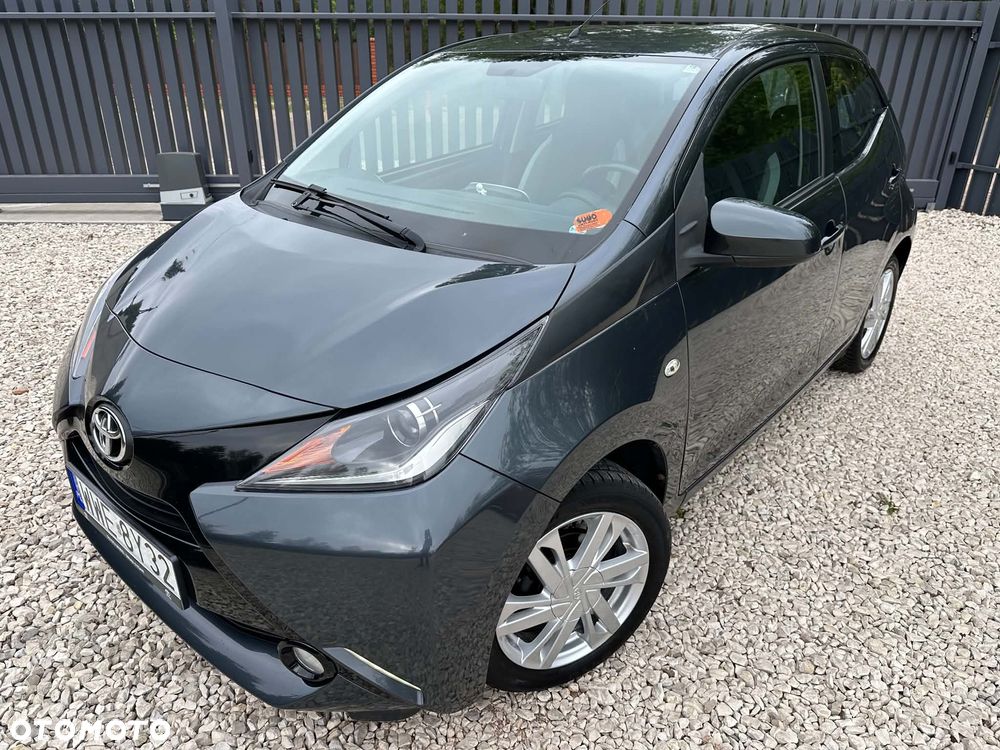 Toyota Aygo x-clusiv - 1