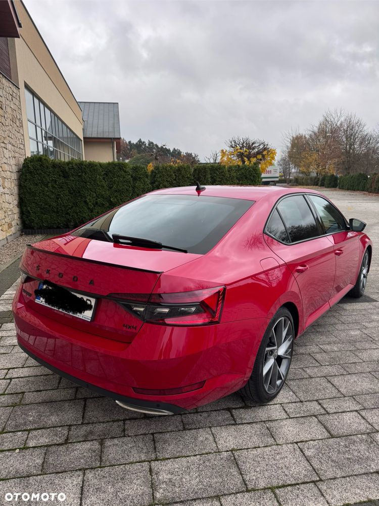 Skoda Superb 2.0 TDI SCR 4x4 Sportline DSG - 4