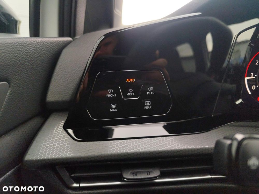 Volkswagen Golf - 18