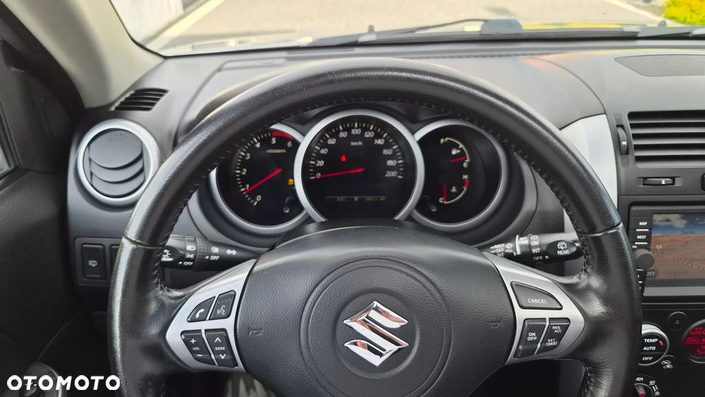 Suzuki Grand Vitara 1.9 DDiS Premium EU5 - 19