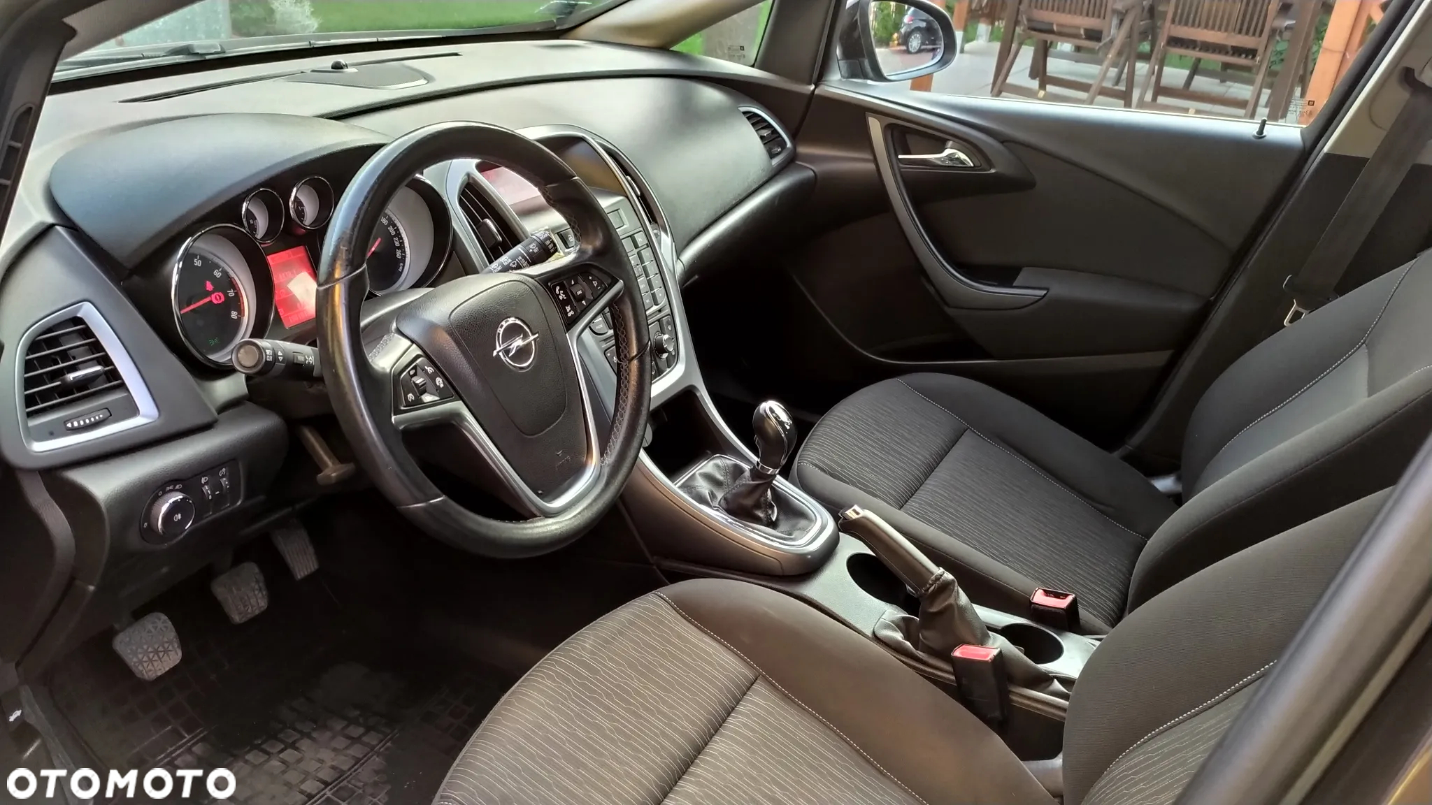 Opel Astra IV 1.4 T EU6 - 10