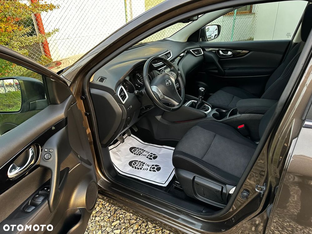 Nissan Qashqai 1.6 Visia - 10