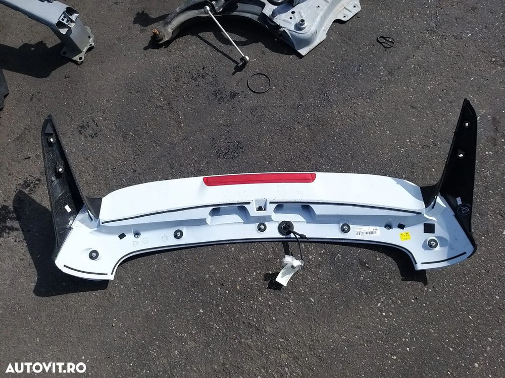 Spoiler Spate din Haion cod: 87210J9000 pentru Hyundai Kona Electric din 2018 - 2