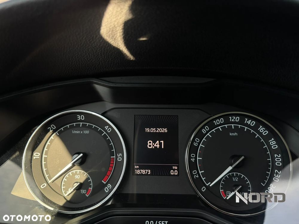 Skoda Superb 2.0 TDI DSG Style - 24