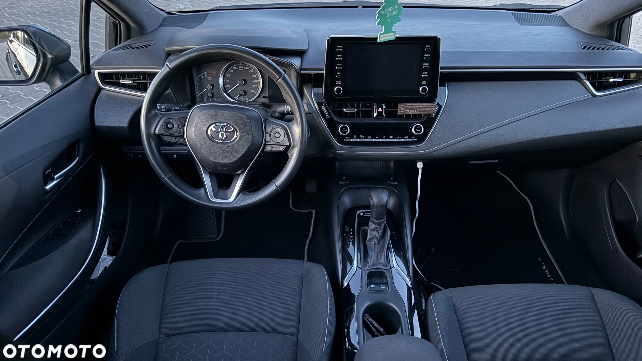 Toyota Corolla 1.8 Hybrid Active - 12