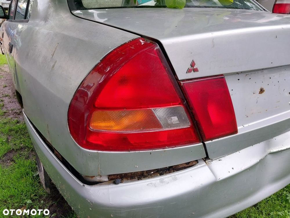 Lampa prawa lewa tył tylna mitsubishi lancer VI