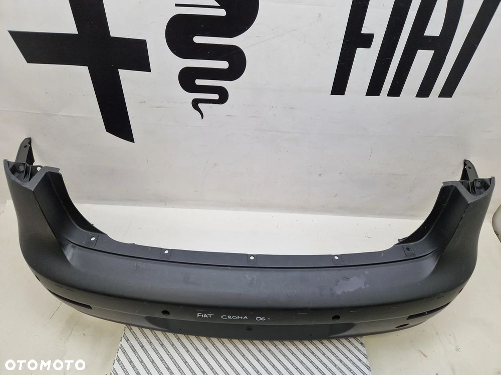 Zderzak tył tylny Fiat Croma pod listwy - 2