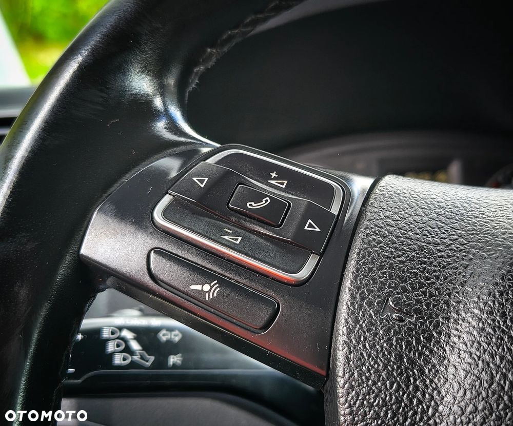 Volkswagen Caravelle - 26