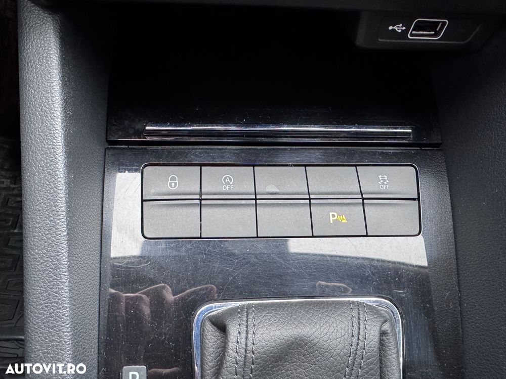 Skoda Octavia 2.0 TDI DSG Style - 26