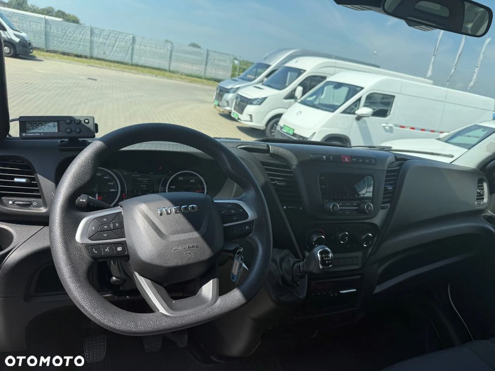 Iveco 70C18 - 11