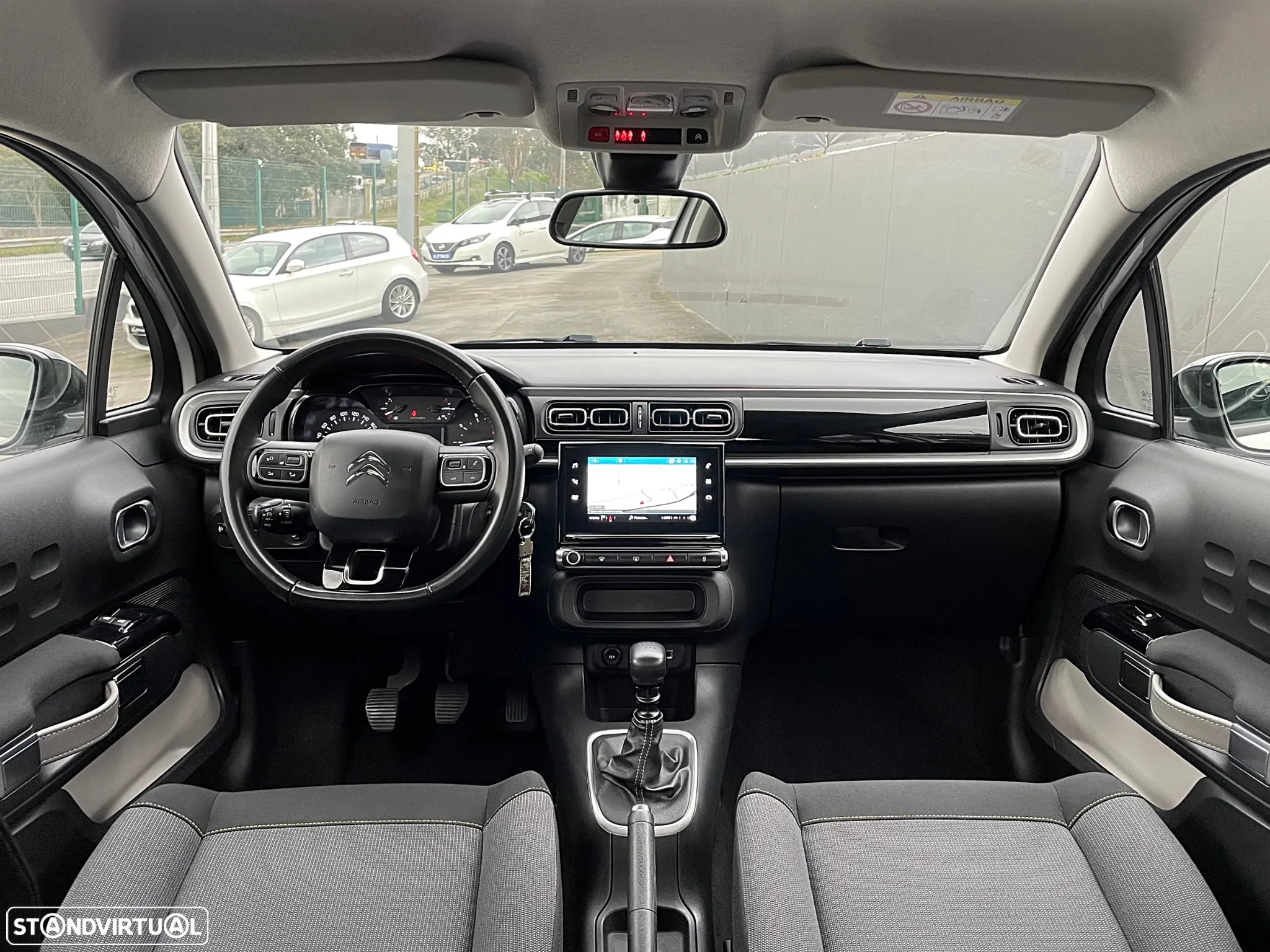 Citroën C3 1.2 PureTech Shine - 15