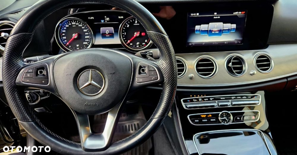Mercedes-Benz Klasa E 220 d 9G-TRONIC - 14