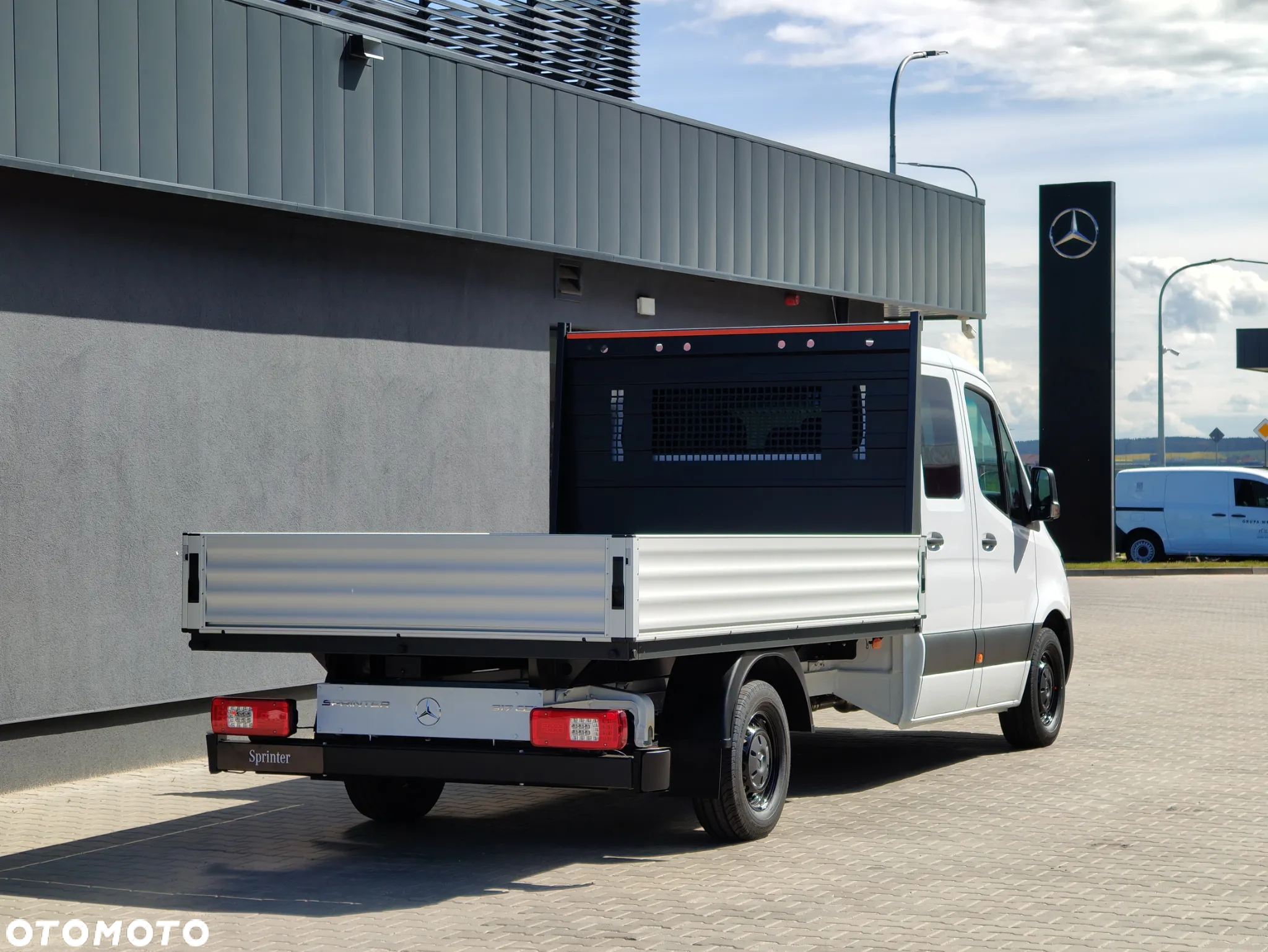 Mercedes-Benz Sprinter - 9