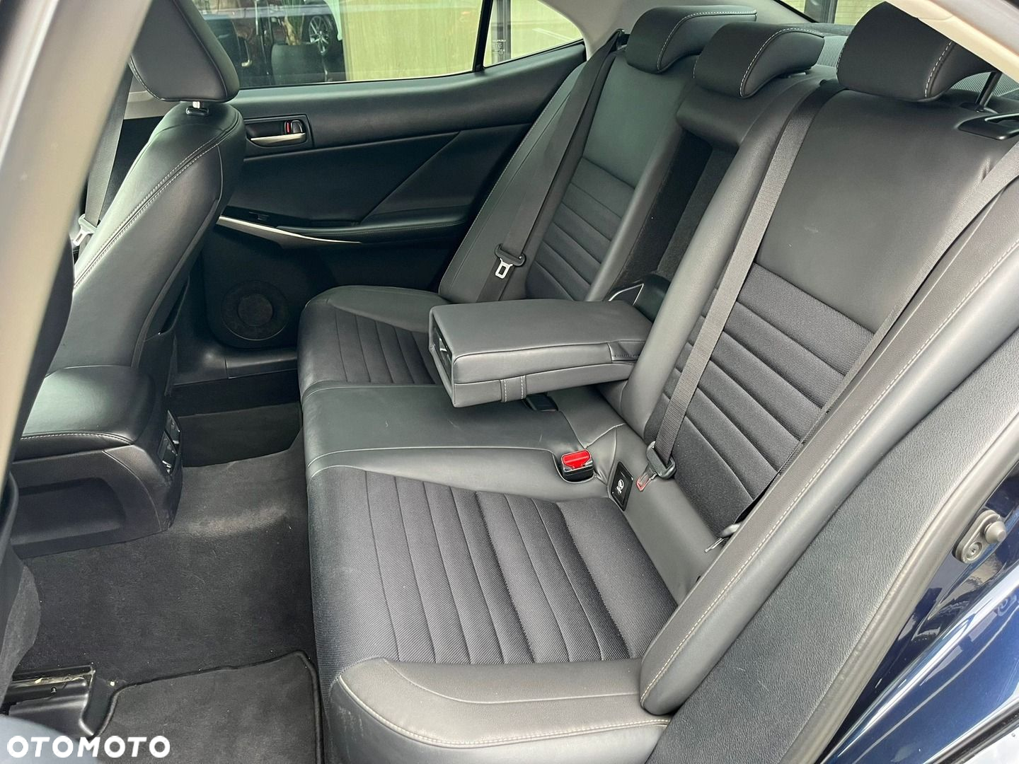 Lexus IS 200t Elegance - 7