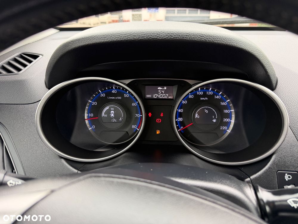 Hyundai ix35 - 23