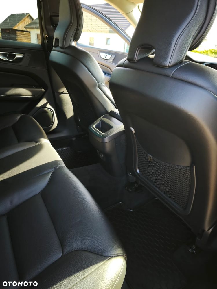 Volvo XC 60 B4 D Plus Bright - 23