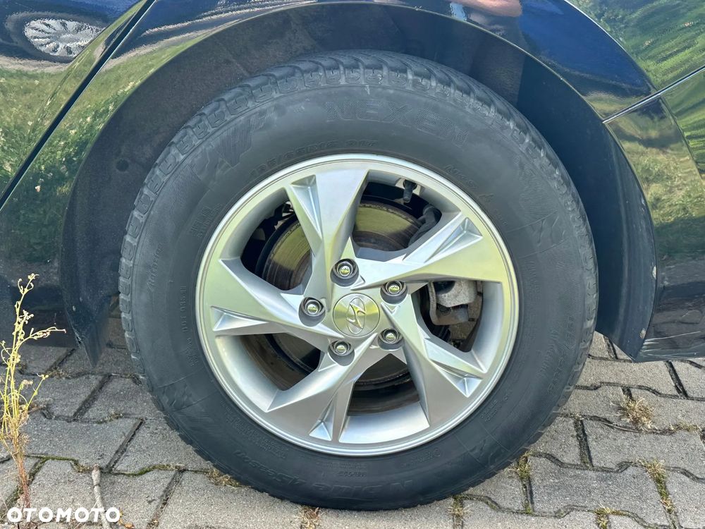 Hyundai Elantra 1.6 Modern CVT - 11