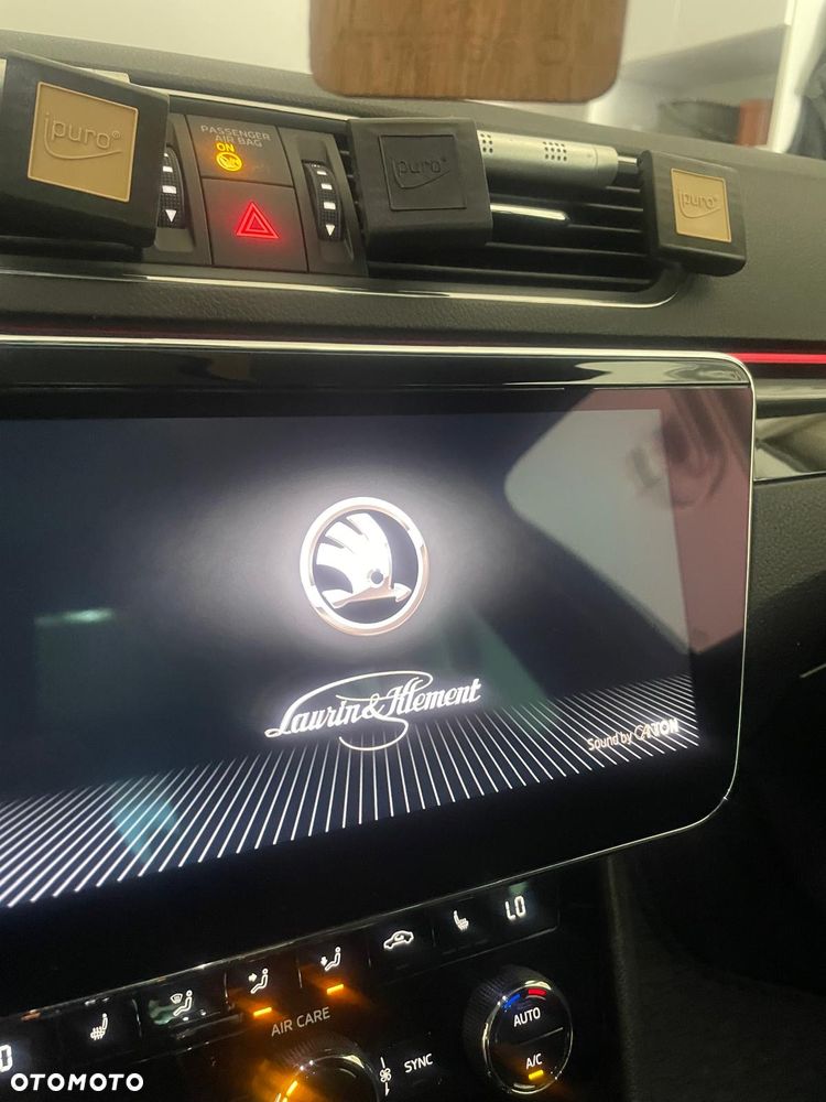 Skoda Superb 2.0 TDI L&K DSG - 28